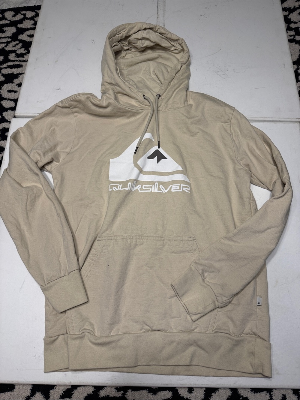 Quiksilver Men’s Beige Pullover Hoodie with White Logo